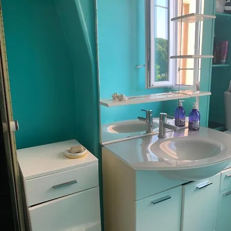 One Bedroom - * باريس